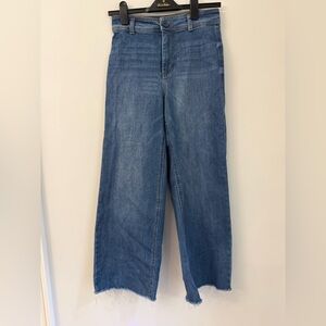 Women’s Oat New York Wide legs distressed hem jeans size 4/27 B703